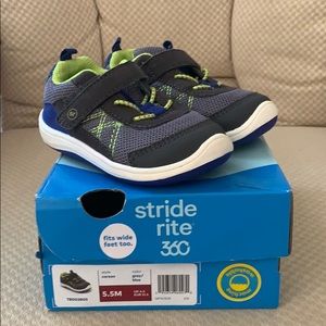 Toddler Sneaker - Stride Rite - Size 5.5